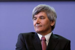Prof. zw. dr hab. Stanisław Kucharski wybrany na prorektora ds. finansów i rozwoju