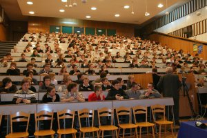 24 lutego w Instytucie Fizyki UŚ odbyła się pierwsza część ogólnopolskiego konkursu fizycznego „Fizyka się liczy”
